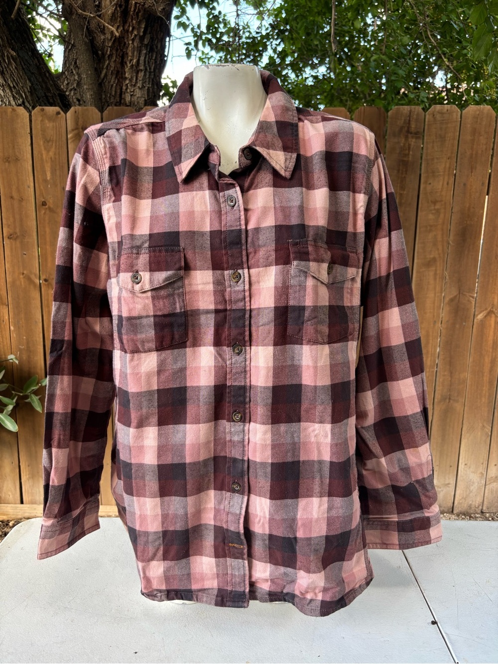 Carhartt Women's heavyweight flannel shirt size XXL (20) Pink/Brown.